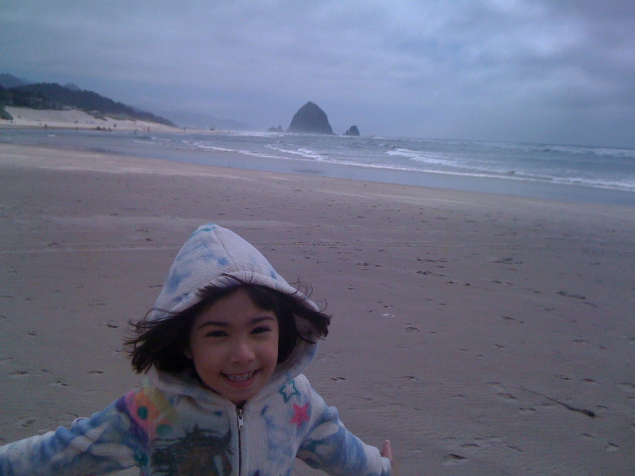 kidlet at cannon beach